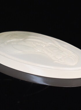 32*52*6mm17g天然玉石挂件桂林鸡血玉石贵妃料黑底红观音挂件