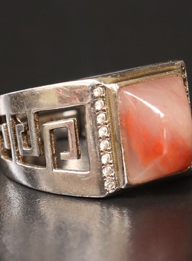 18内径12*10*7mm6g戒指精雕仿古扳指桂林鸡血玉石贵妃料白底红