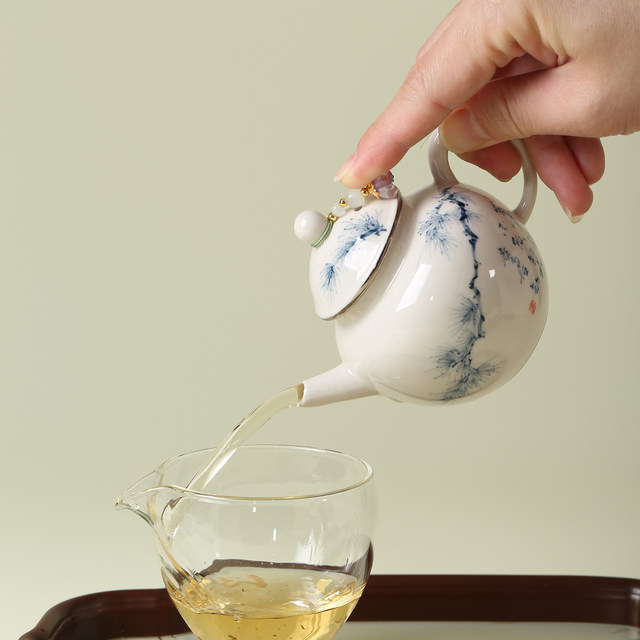 Imitation Song Dynasty hand-painted blue and white pine branch Zen heart pot underglaze color pure handmade Kung Fu teapot 140ml ຫມໍ້ຊາດຽວໃນຄົວເຮືອນ