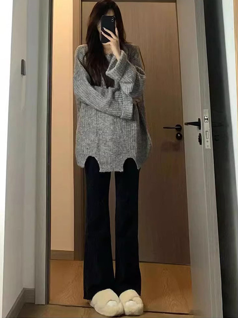 Who wears who looks thinner and wears horse hoof pants with a pear-shaped body with eyes closed?