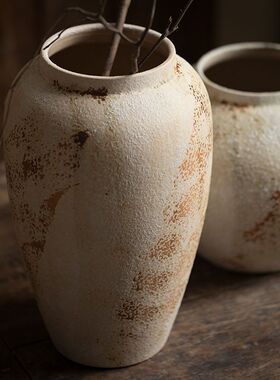 新中式侘寂风陶瓷花瓶装饰