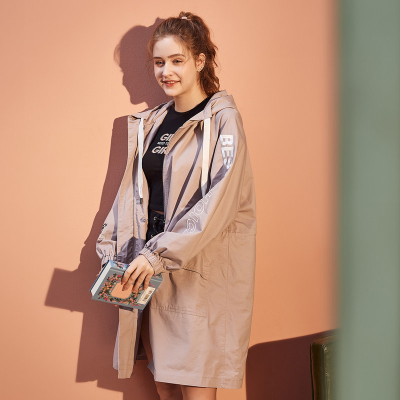 唐狮春装2020款女外套学生宽松风衣 唐狮喜之乐短外套