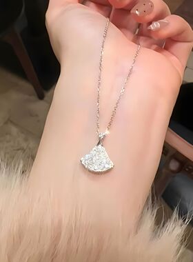 银贝s925纯银镶钻小裙子项链女锁骨链轻奢送女友闺蜜生日礼物