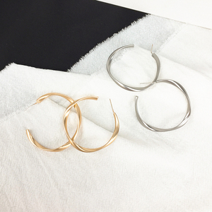 韩国金属复古耳环