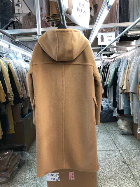 High-end hooded horn button double-sided cashmere coat