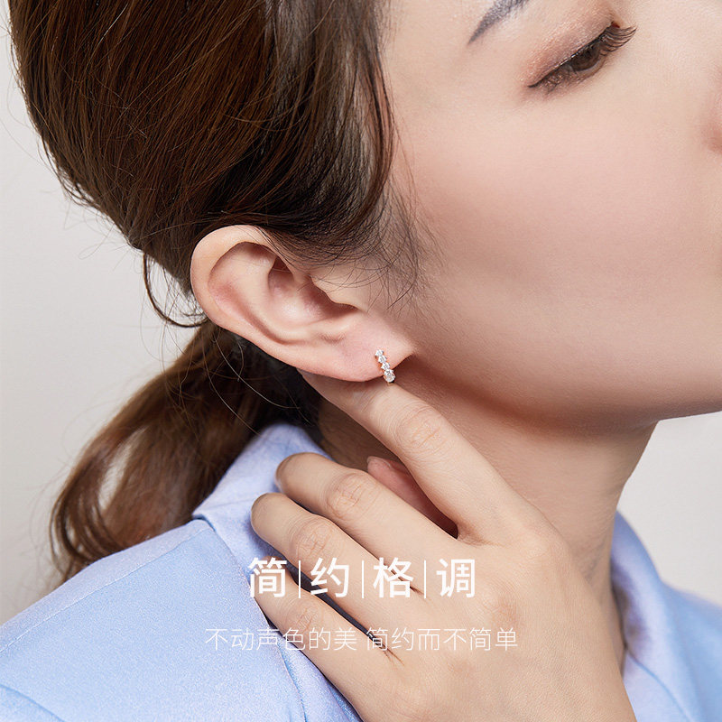 喜钻白18k金钻石耳扣女简约感耳圈 喜钻深圳耳饰