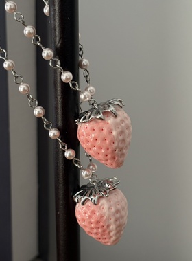 草莓吊坠项链日韩甜美气质百搭时髦叠戴串珠长款项链毛衣链