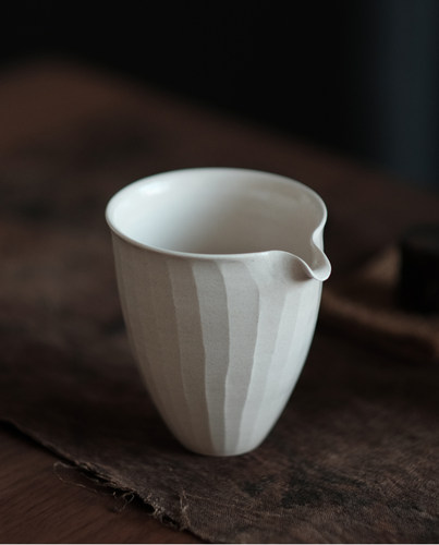 不亦室 一延手作 公道杯茶海匀杯 全手工拉坯刻刀肌理 出断水佳 - 图1