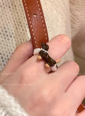 腊肠狗珍珠戒指女生2025新款爆款网红食指戒小众设计感学生党指环