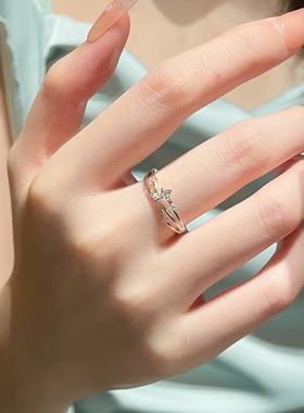 小张的故事闪锆星星戒指女轻奢时尚气质四芒星开口可调节通勤指环