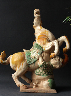 仿古风镇宅陶瓷马