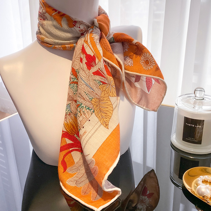橘橙色真丝羊毛小方巾丝巾女2025新款秋季冬羊绒围巾薄高级感颈饰 - 图1