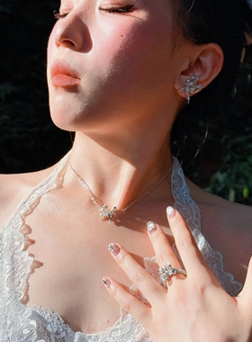 元术乐之纯银丝带蝴蝶结锁骨链