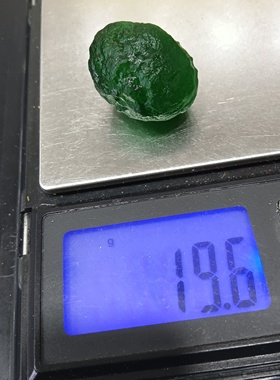 新天然捷克冰翠绿玻璃陨石原石裸石DIY配饰宇宙标本原石可做吊坠