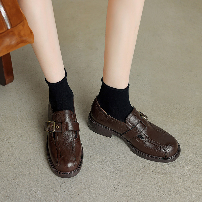 lorem香港 2026春季新款单鞋复古学院风粗跟休闲百搭深口小皮鞋女,淘宝优惠券,粉丝福利购,淘宝优惠卷