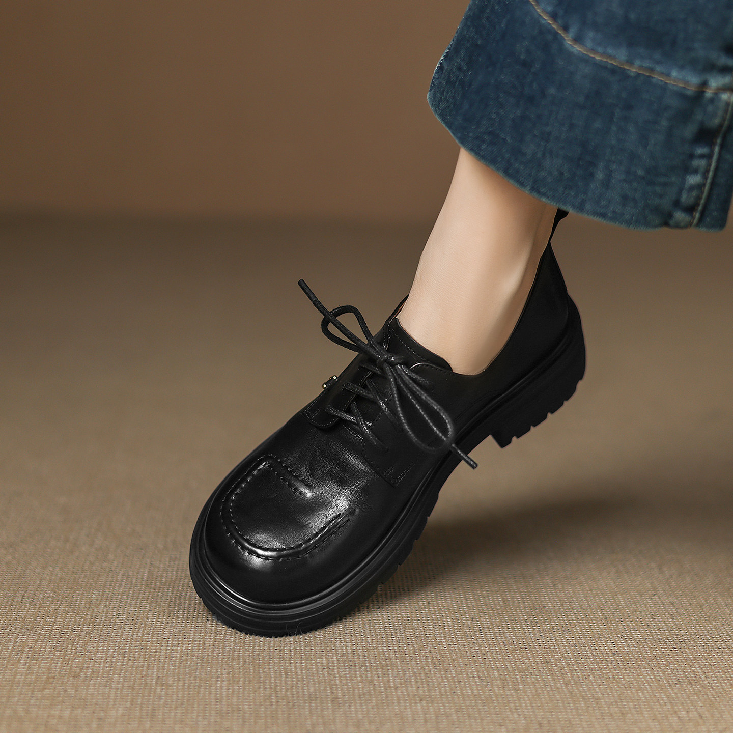 lorem香港 2026春季英伦单鞋复古粗跟真皮休闲百搭系带深口小皮鞋,淘宝优惠券,粉丝福利购,淘宝优惠卷