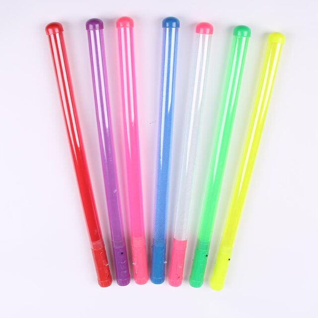 ຜູ້ຜະລິດຄອນເສີດ glow stick electronic flash stick ຂະຫນາດໃຫຍ່ LED glow stick bold style glow stick