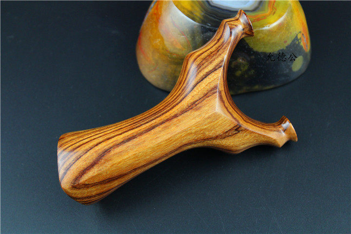 天罡弹弓实木沙漠铁精美花纹户外弹弓大拱门大撑头手工户外弹弓