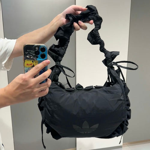 阿迪达斯三叶草女包RUFFLE BAG L大号荷叶花边运动两用包手提拎包 - 图1
