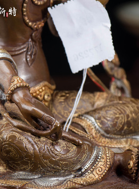 玄关摆件尼泊尔雕花铜像
