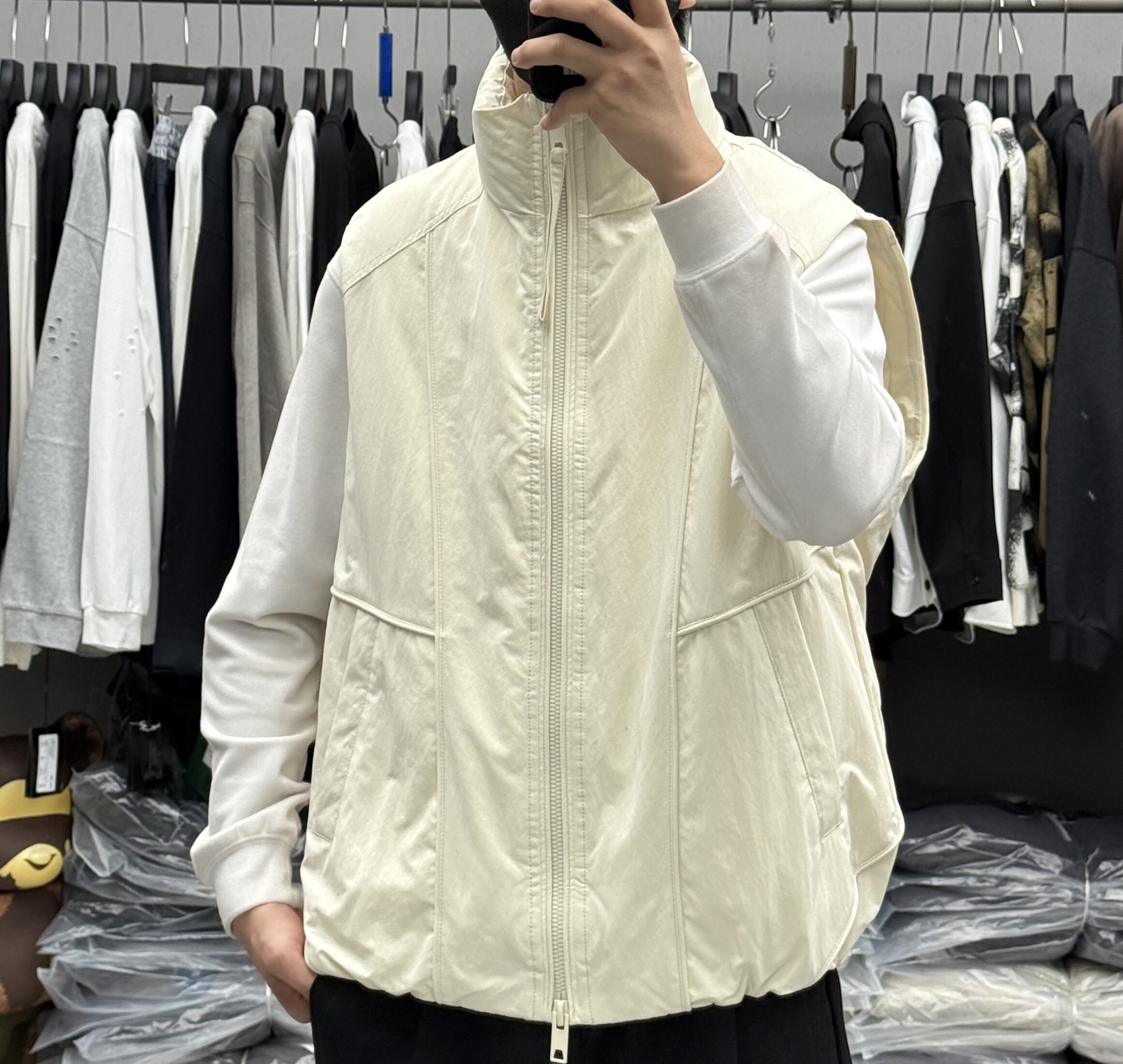 户外纯色极简立领羽绒马甲男冬季美式宽松百搭保暖90白鸭绒背心潮 - 图0