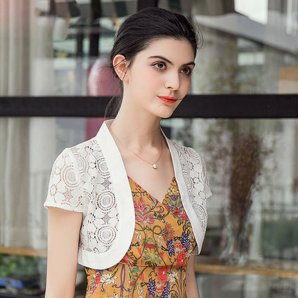 2023夏女百搭薄短款蕾丝新小披肩 olnvcx短外套