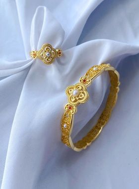新款黄金色镂空花丝手镯吉祥如意