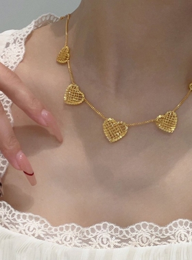 小众设计简约爱心吊镂空心形项链