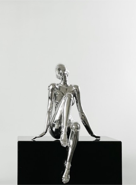 现代轻奢简约树脂电镀米奇摆件售楼部空山基机械女神雕塑装饰摆设