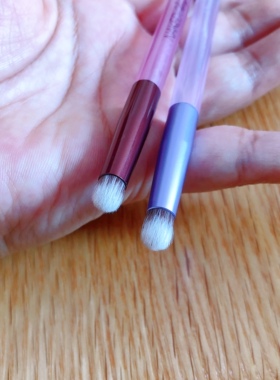 小红薯推荐遮瑕刷神器遮痘印UD衰败城市双头眼影刷晕染铺色刷包邮