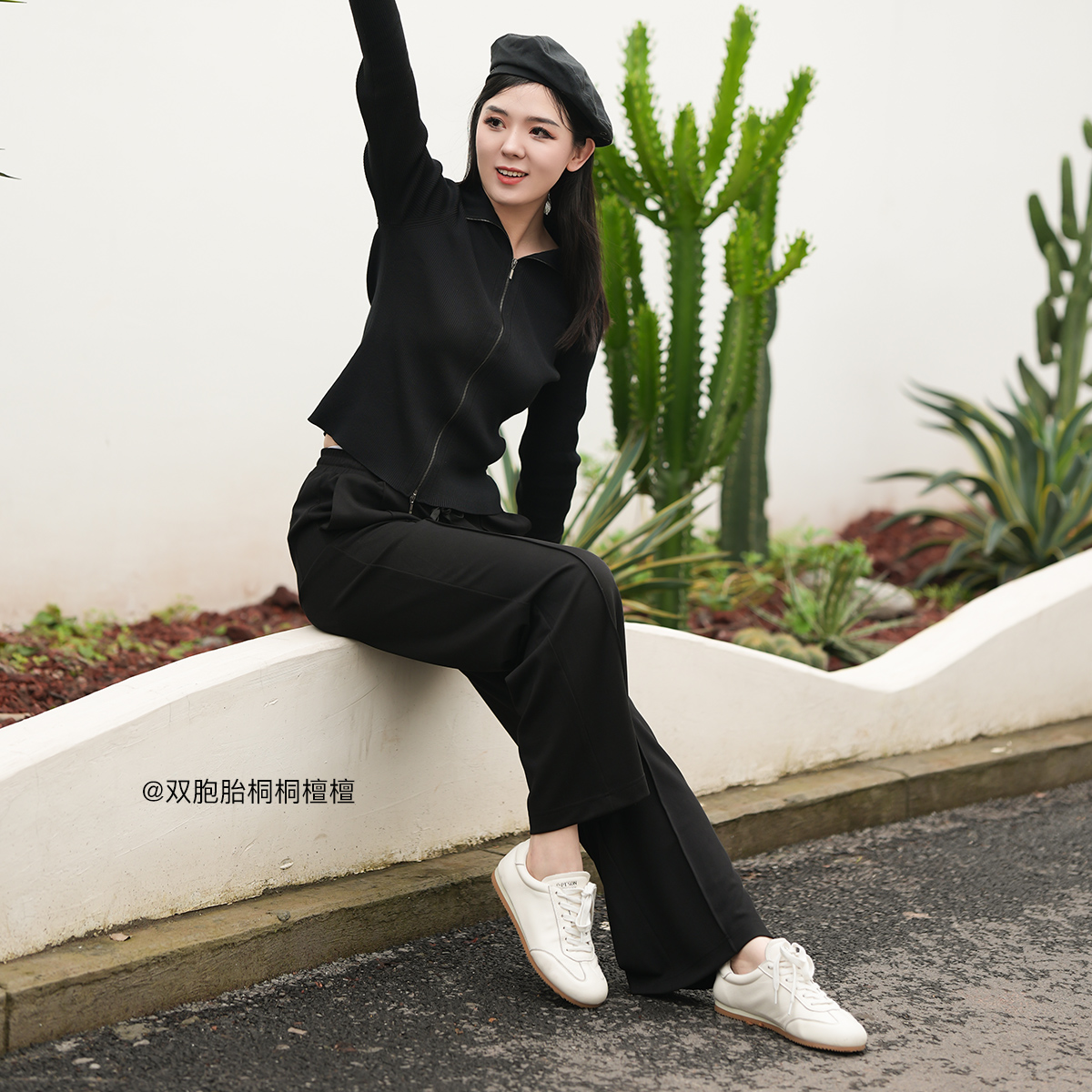 冯宝同款百田森头层牛皮小白鞋女春季鞋子新款圆头软底休闲运动鞋