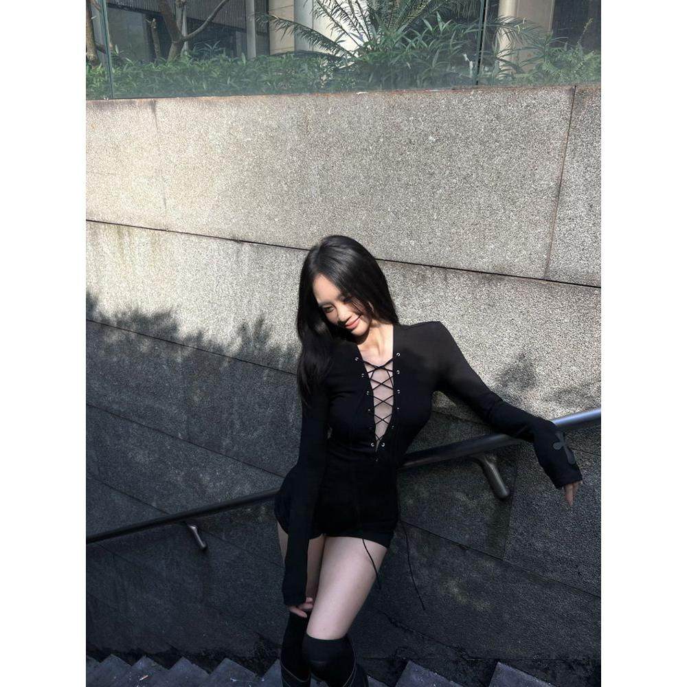 黑色镂空长袖连体衣女秋季小个子内搭修身性感辣妹美式短款连体裤,淘宝优惠券,粉丝福利购,淘宝优惠卷