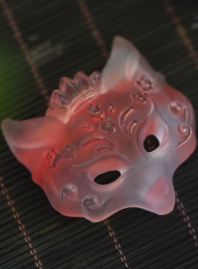 鲍氏水晶面具毛衣链吊坠