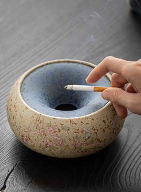 复古青花缠枝莲防飞灰烟灰缸
