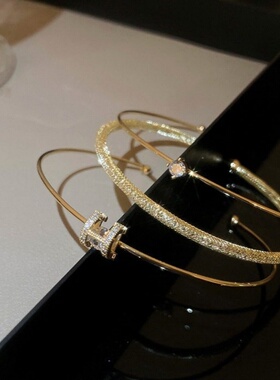 达令 闪钻圆圈字母开口手镯 女款设计感手链 简约高级感手环 手饰