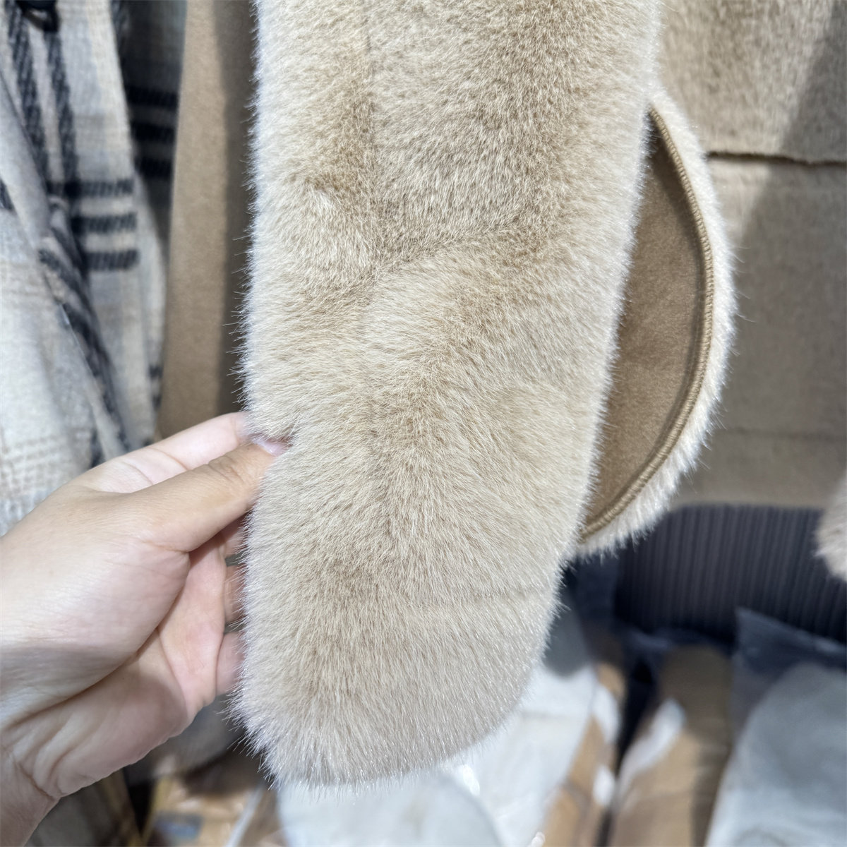 咖色皮毛一体麂皮绒女短外套2025新款冬季加厚保暖百搭韩版羊羔毛,淘宝优惠券,粉丝福利购,淘宝优惠卷