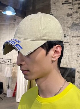 王安宇同款字母刺绣短檐水洗棒球帽街头时尚个性圆顶磨破鸭舌帽潮