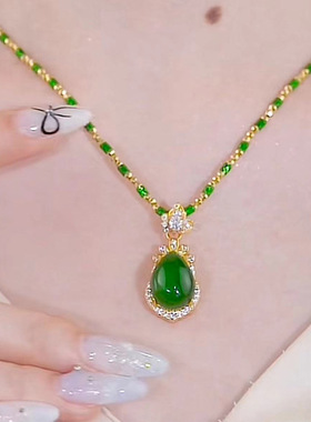 新款水滴吊坠女款仿玉石苹果绿猫眼石镶嵌项链挂件高级感设计批发