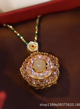 新款旋转珍珠项链女小众高级感设计幸运花吊坠锁骨链毛衣链服饰挂