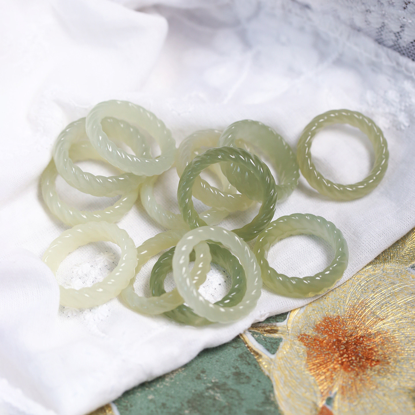 Natural Hetian jade Qinghai material sapphire carved twist ring ring women's jade ring finger jewelry