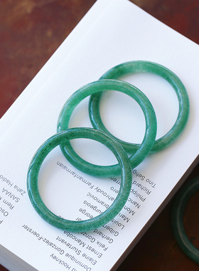 天然绿草莓晶手镯女款水晶