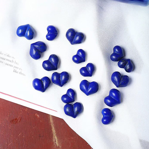 天然老矿青金石雕刻爱心配件屁桃款配件 女款锁骨链挂坠手链材料 - 图0