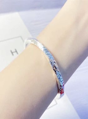 999足银锤纹拧臂方条手镯