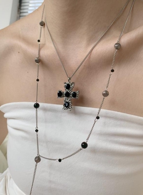 韩系甜酷黑色十字架项链长款ins辣妹酷潮流女毛衣链锁骨链