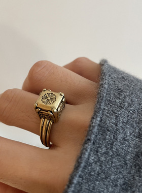 博主同款十字架戒指镂空雕花小众复古轻奢高级开口叠戴食指戒