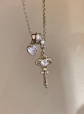 中古风咖啡金镶钻爱心钥匙项链女复古精致高级感双层四叶花锁骨链