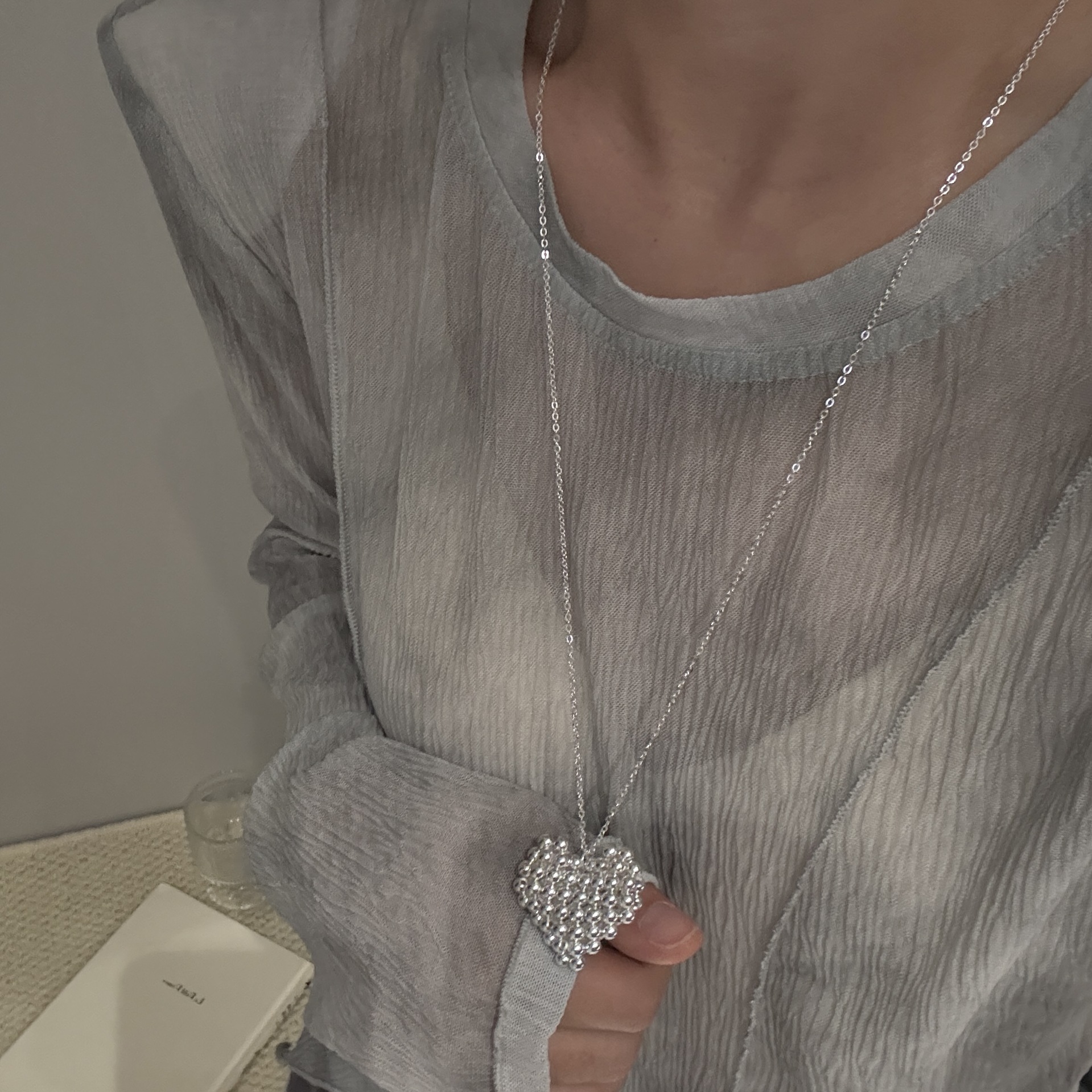 ins博主同款设计感爱心项链女简约气质长款手工串珠毛衣链配饰女 - 图1