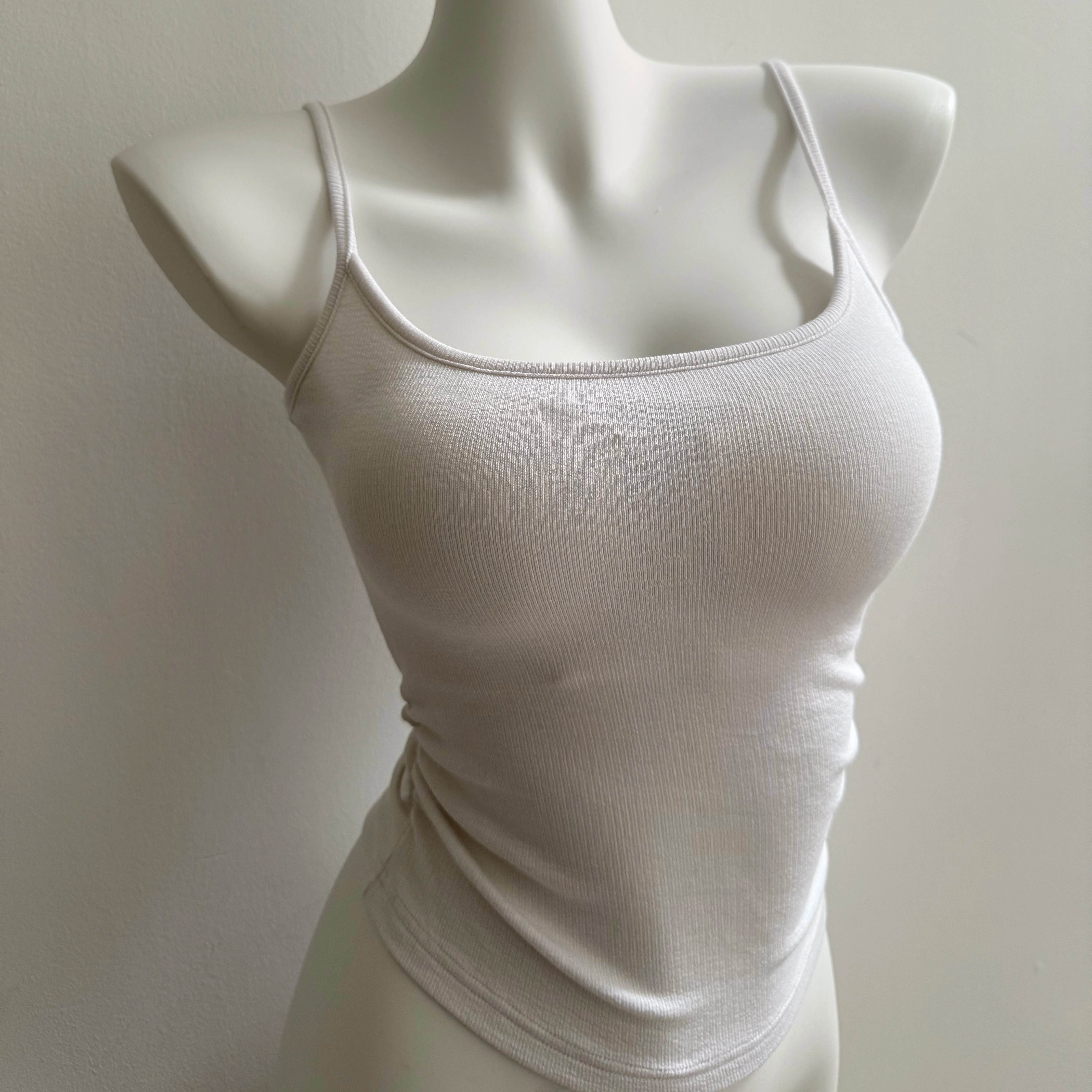 一体式！基本款百搭神器聚拢遮副乳吊带背心上衣女修身显瘦打底衫 - 图2