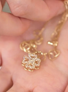 会旋转的四叶项链女锁骨链