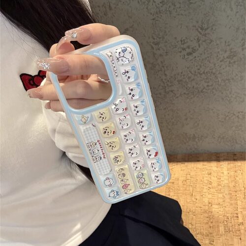 日韩可爱卡通吉伊卡哇键盘适用iphone17pro手机壳苹果16新款15创意14pro女款13超火15promax全包防摔保护套软 - 图1